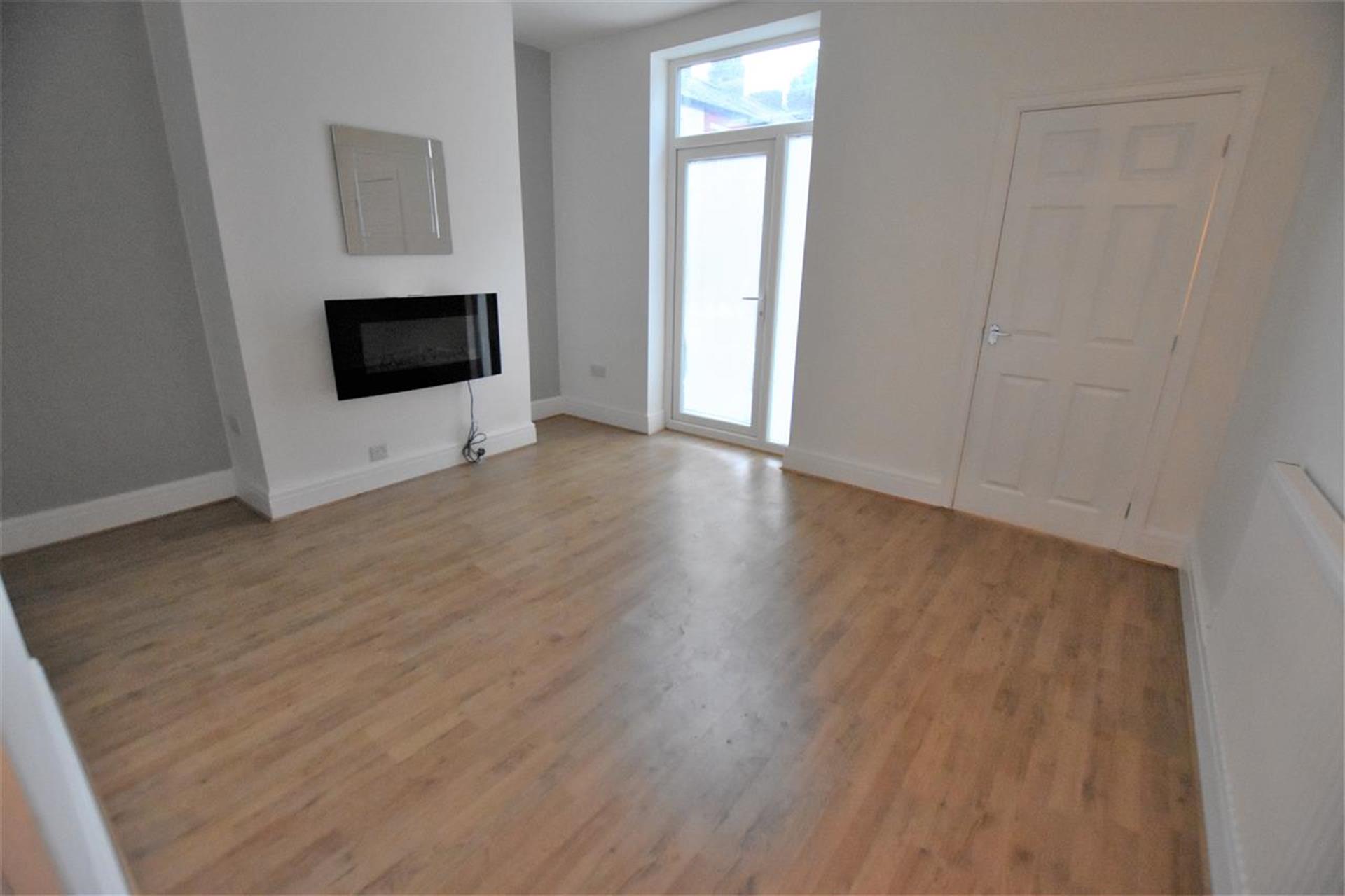 2 Bedroom Terraced House To Rent - Reception Room 2