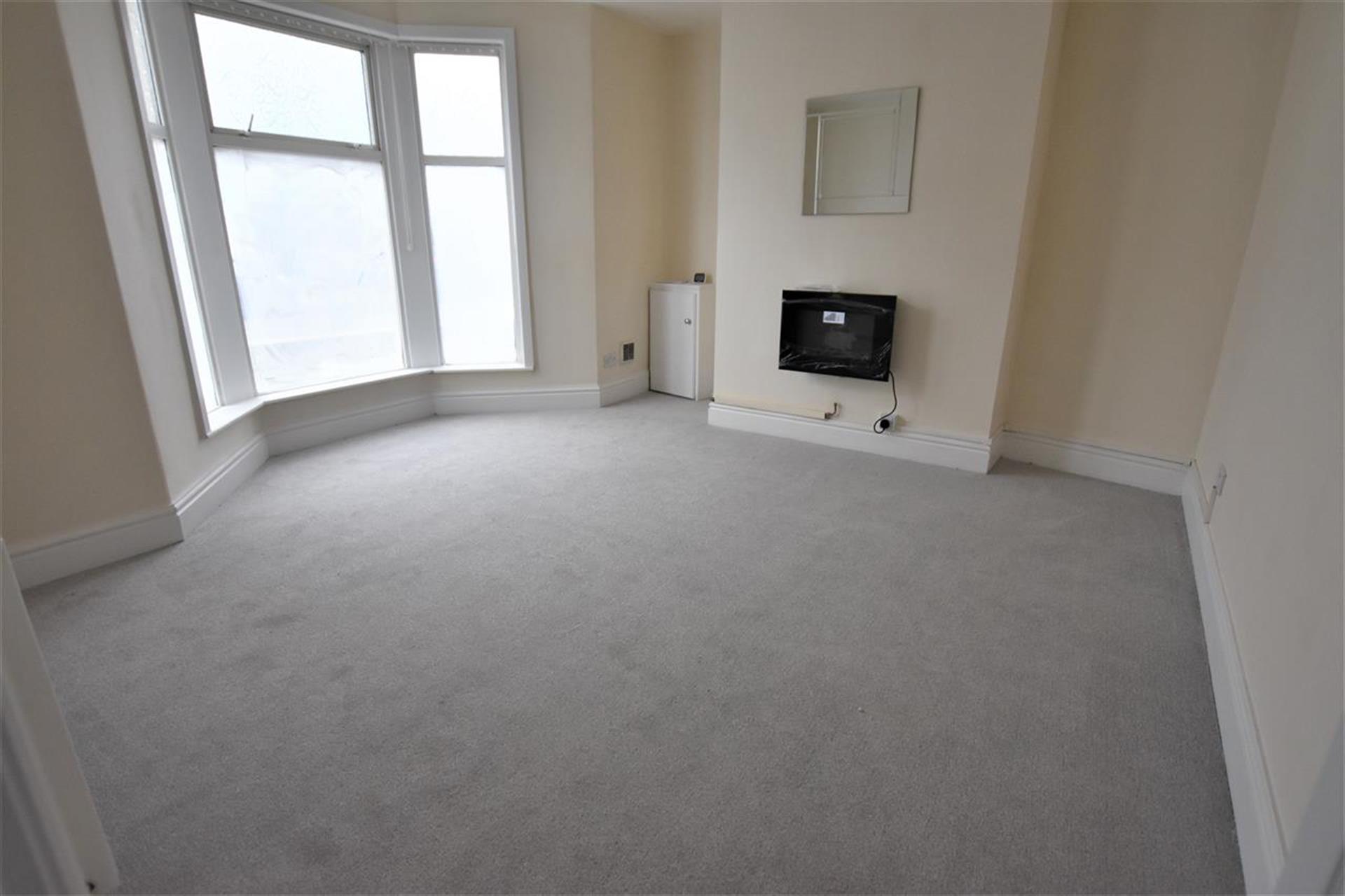 3 Bedroom End Terraced House To Rent - Main Picture