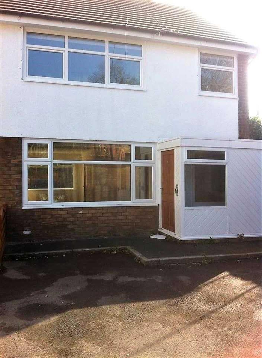 3 Bedroom Semi-detached House To Rent - Main Picture