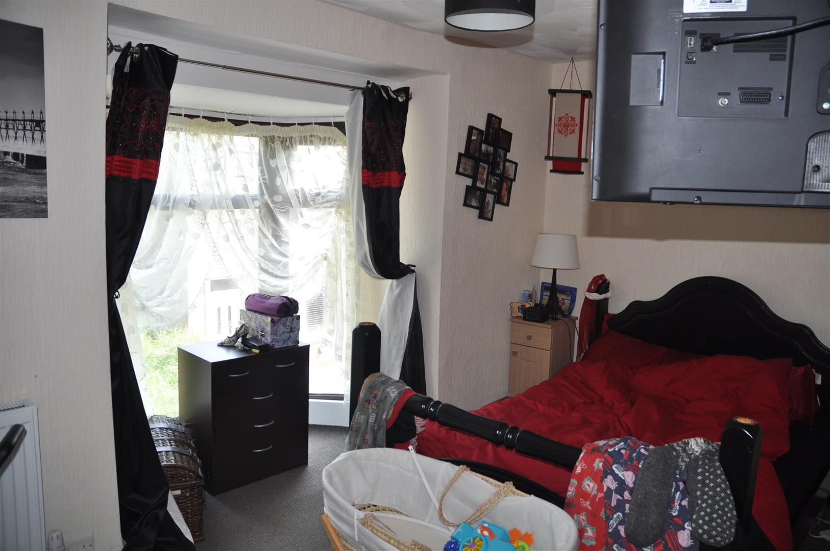 3 bedroom mid terraced house To Let in Holyhead - Image.