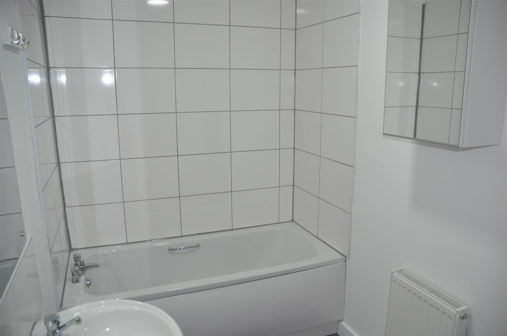 2 bedroom barn conversion house To Let in Holyhead - Image.