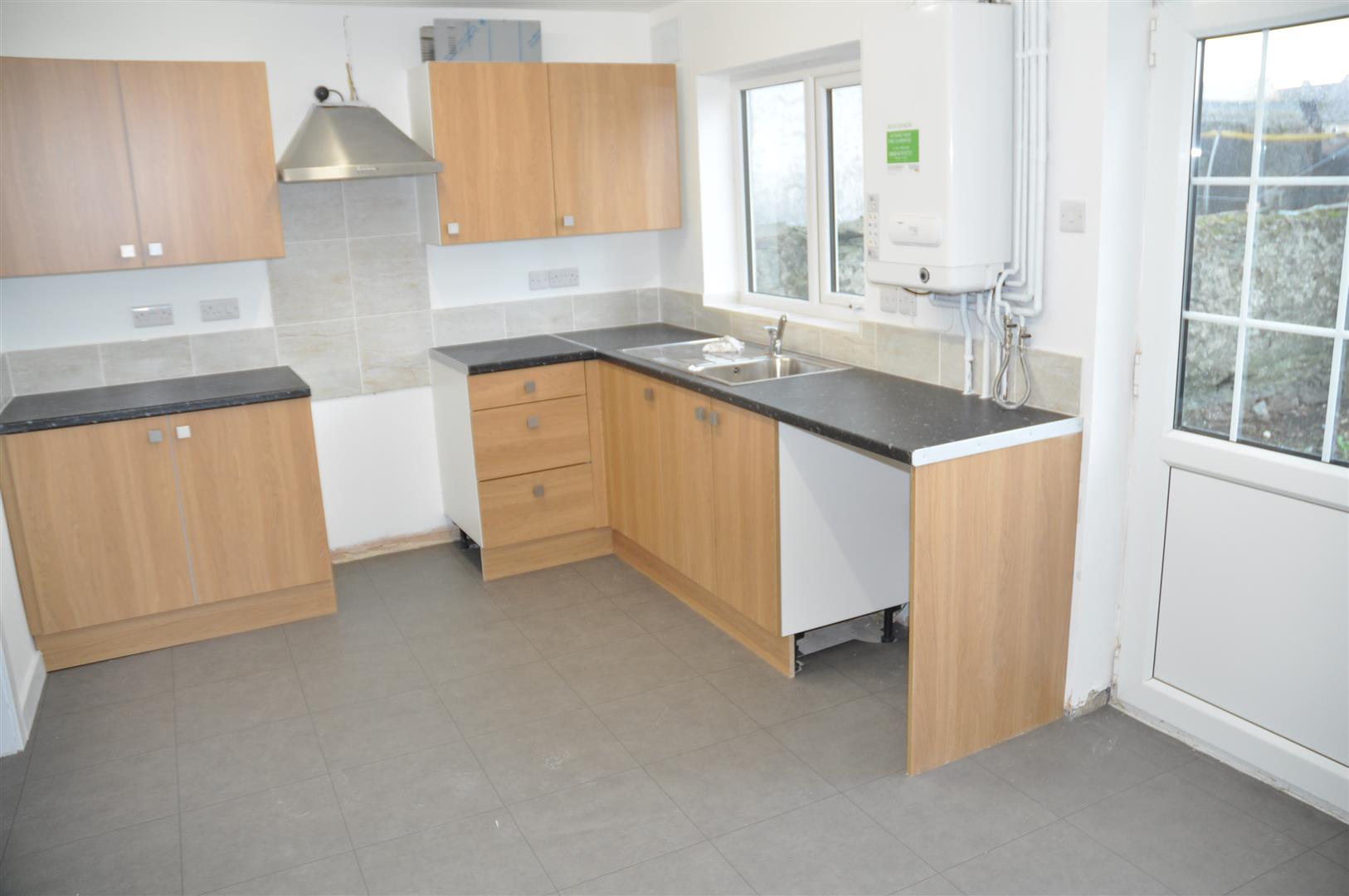2 bedroom mid terraced house To Let in Holyhead - Property photograph.