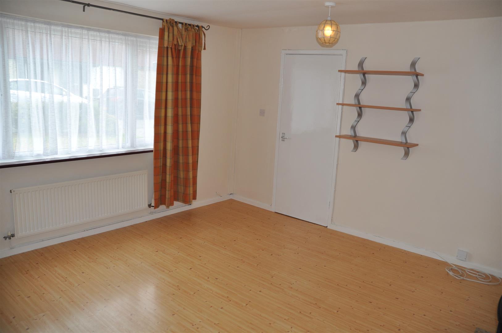 3 bedroom semi-detached house To Let in Holyhead - Property photograph.