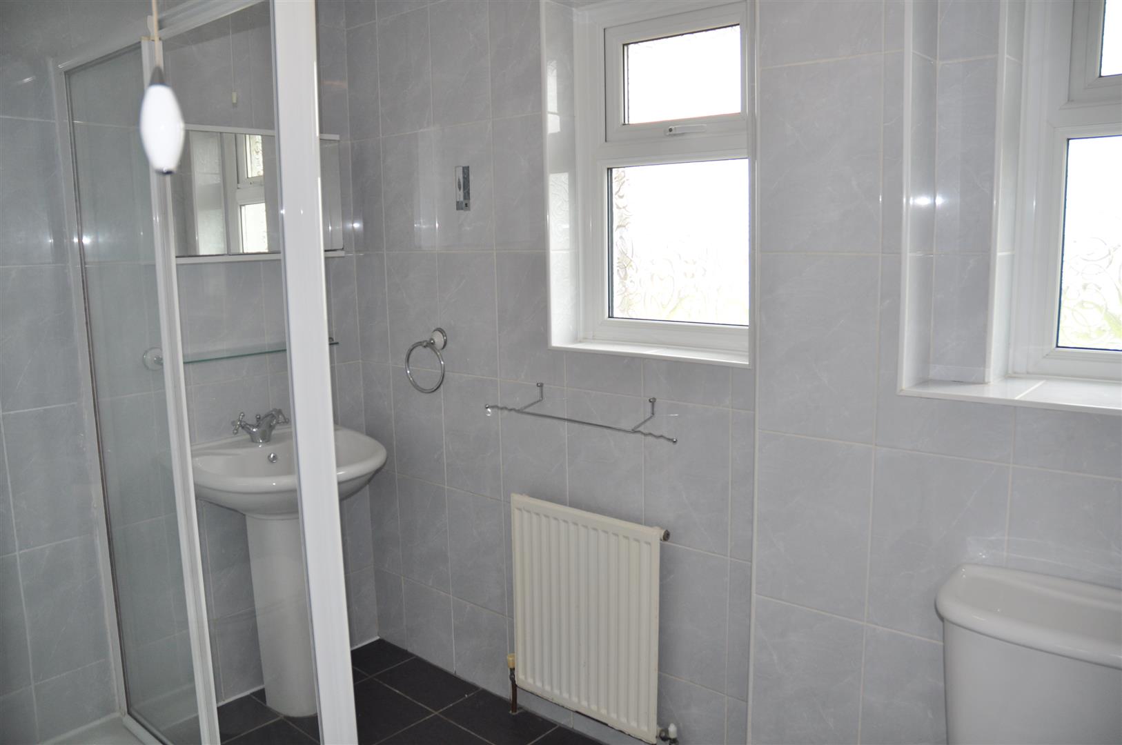 3 bedroom semi-detached house To Let in Holyhead - Image.