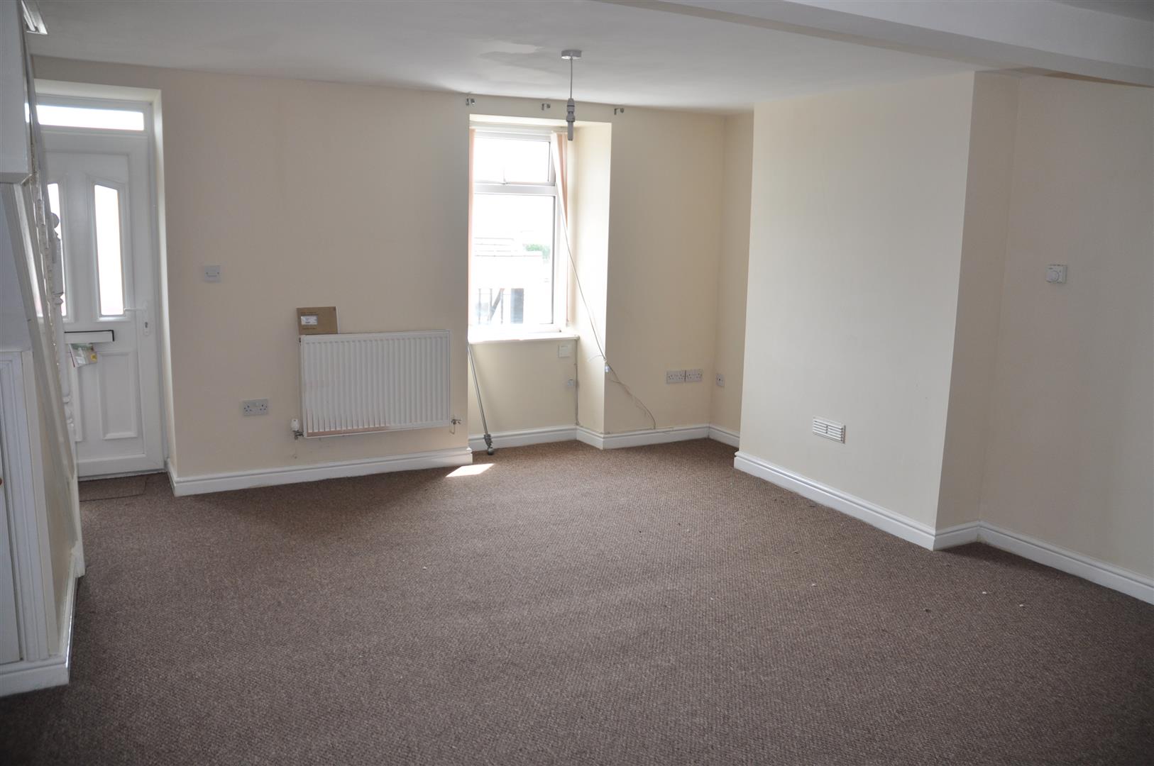 2 bedroom barn conversion house To Let in Holyhead - Property photograph.