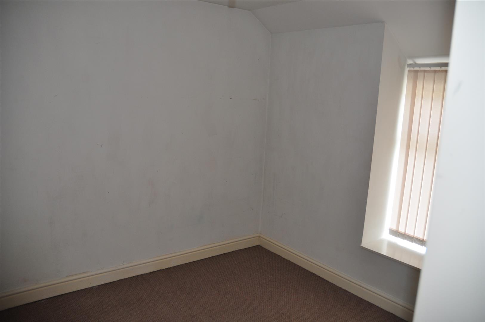 2 bedroom barn conversion house To Let in Holyhead - Image.