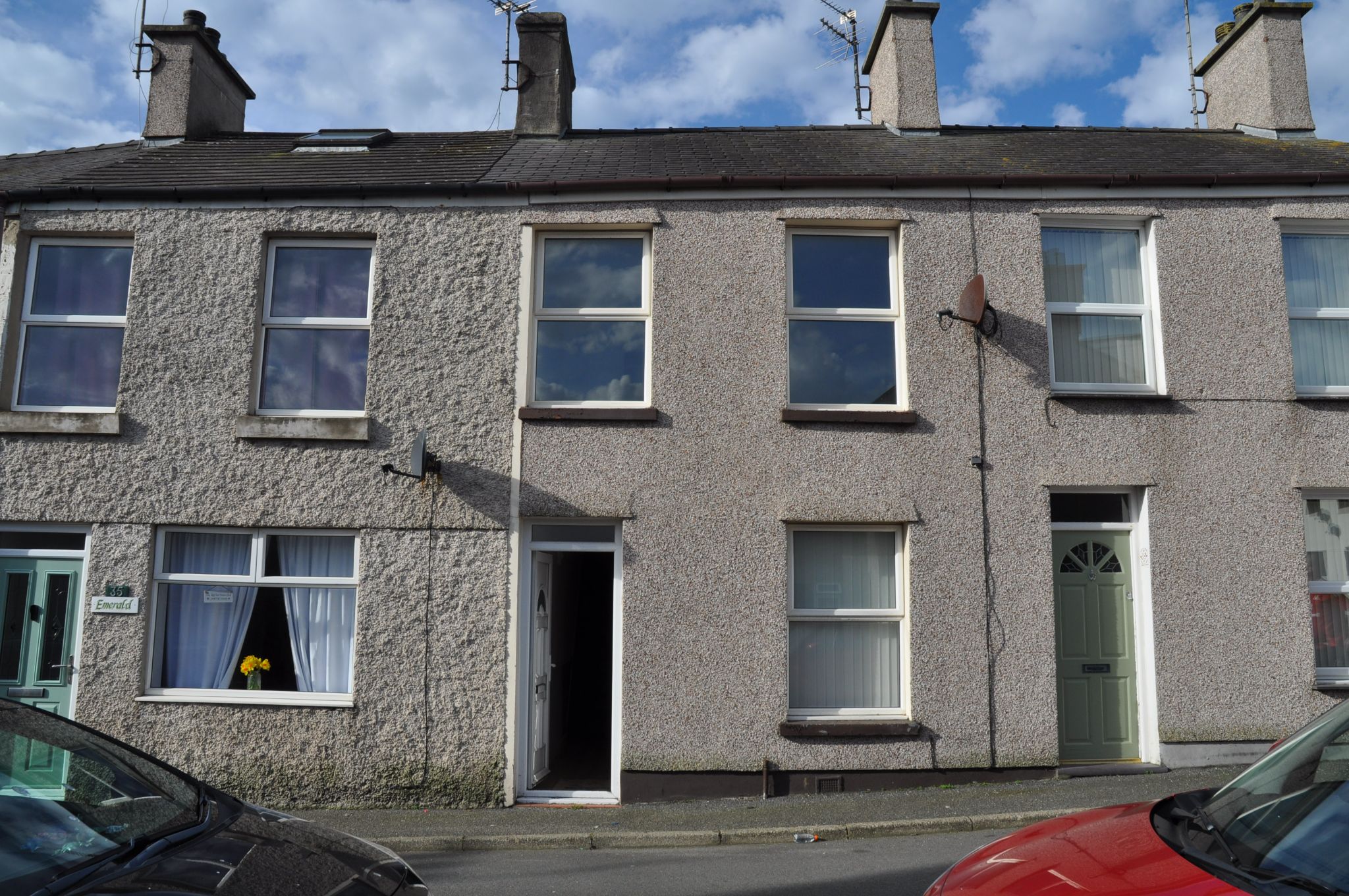 2 bedroom mid terraced house For Sale in Holyhead - Property photograph.