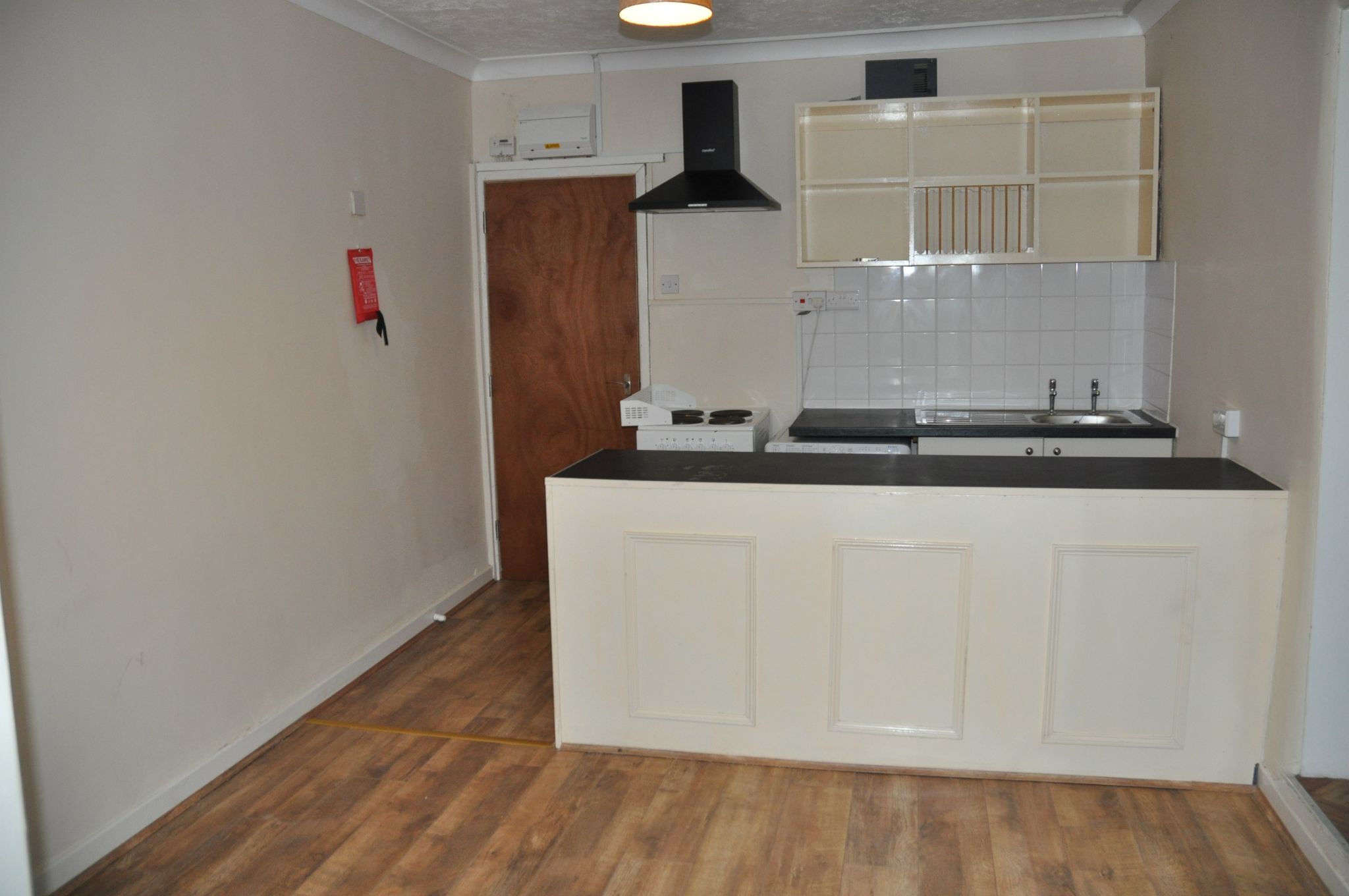 5 bedroom flat flat/apartment Sale Agreed in Llangefni - Photograph 12.