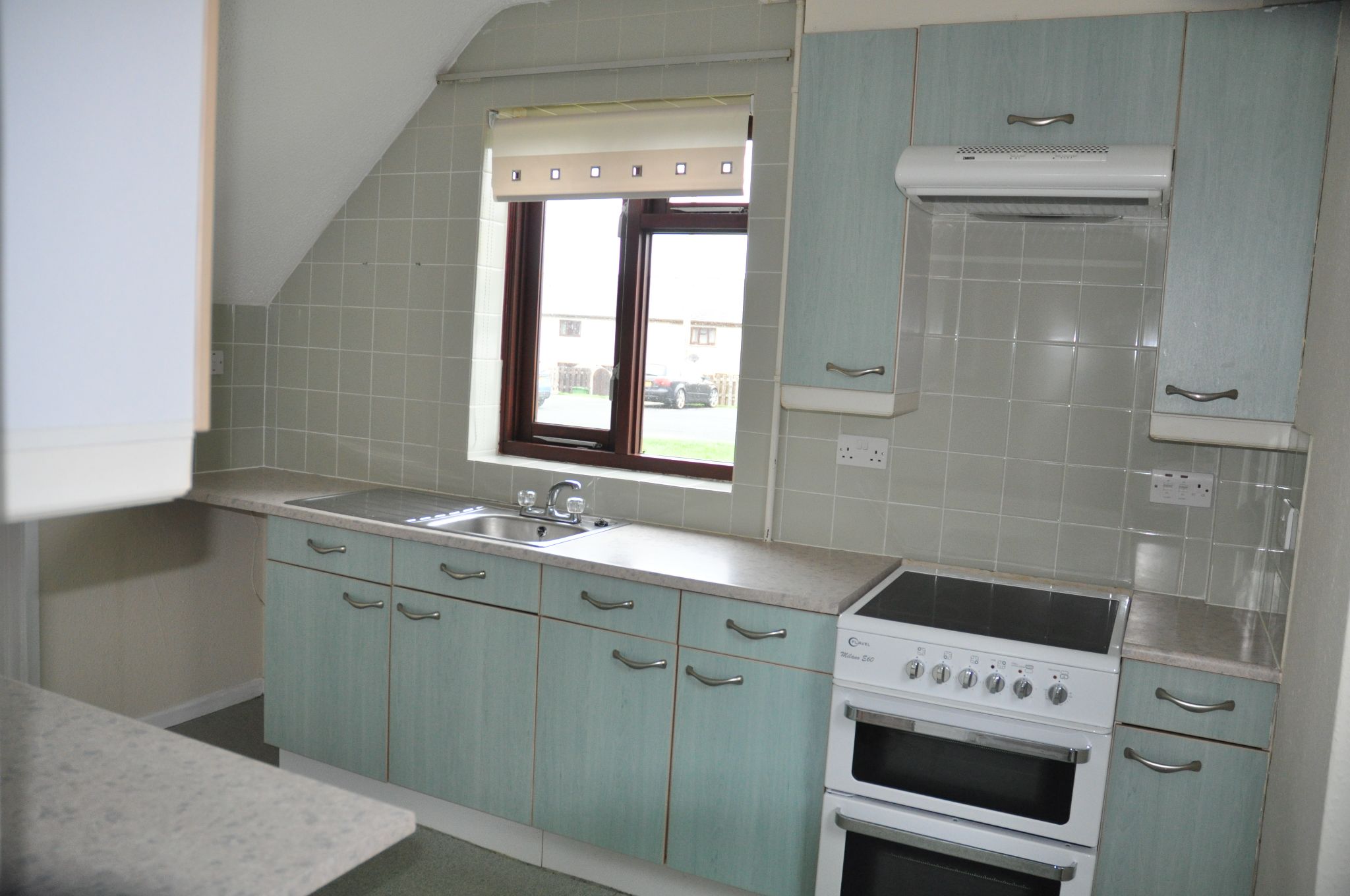 3 bedroom semi-detached house To Let in Holyhead - Property photograph.