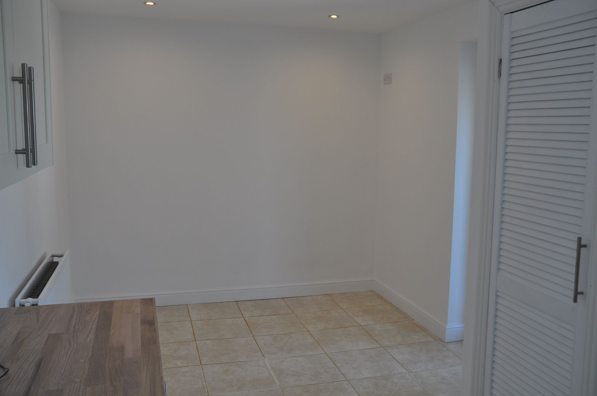 3 bedroom semi-detached house To Let in Holyhead - Photograph 6.