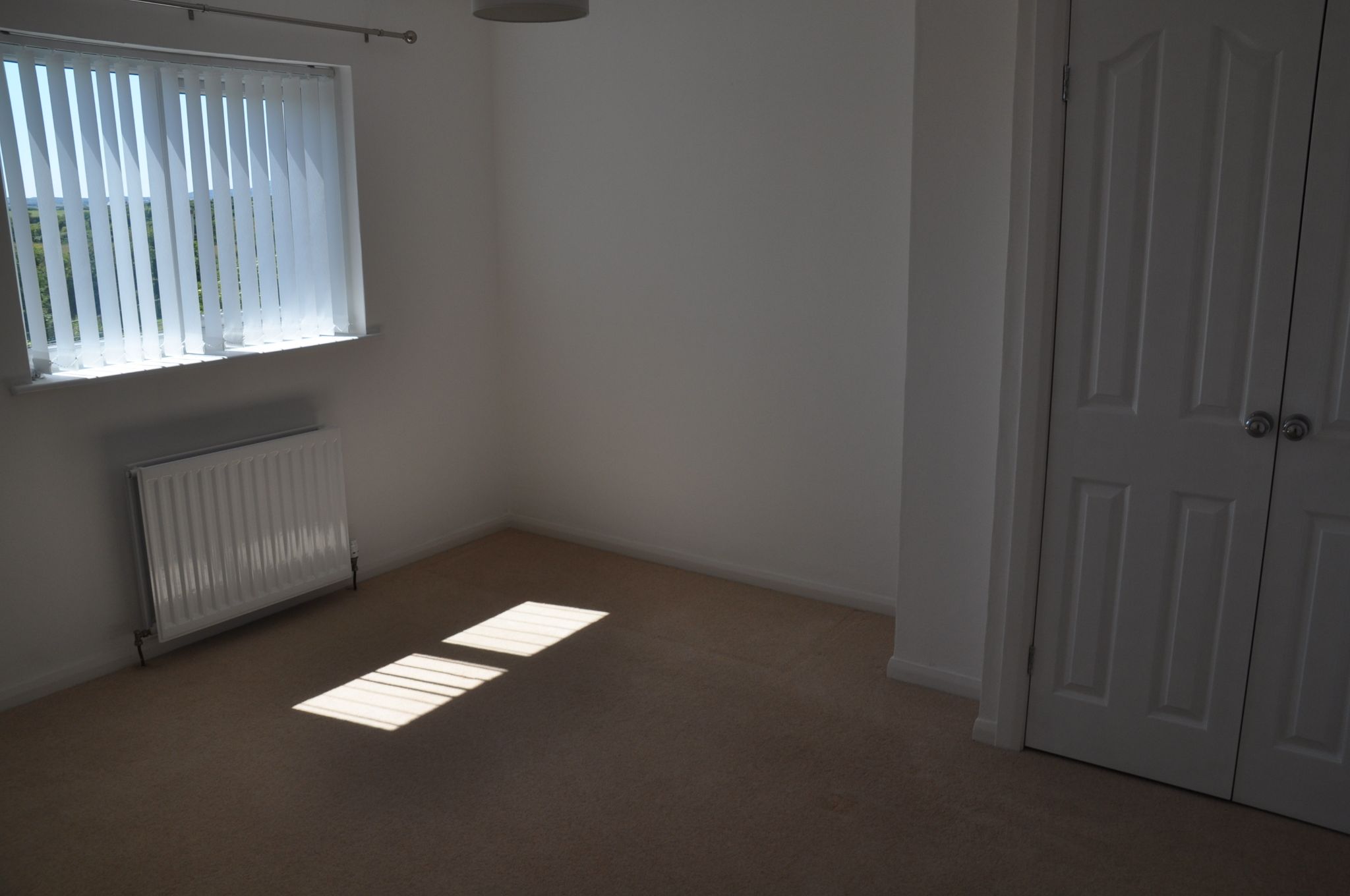 3 bedroom semi-detached house To Let in Holyhead - Photograph 10.