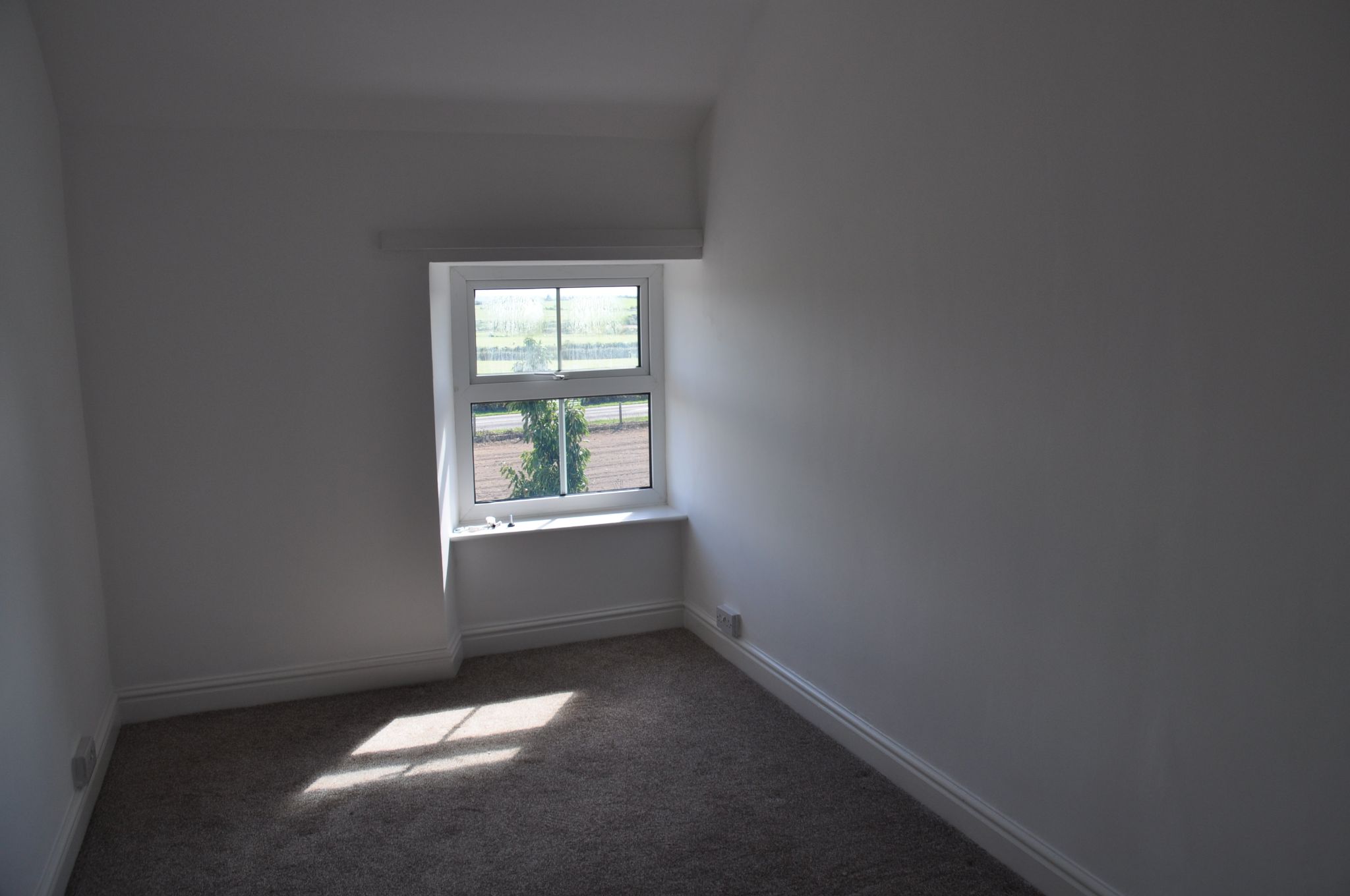 2 bedroom mid terraced house To Let in Llanrhyddlad - Photograph 5.