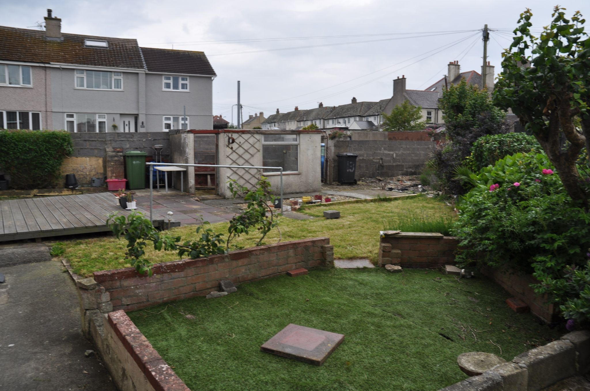 4 bedroom semi-detached house For Sale in Holyhead - Photograph 14.