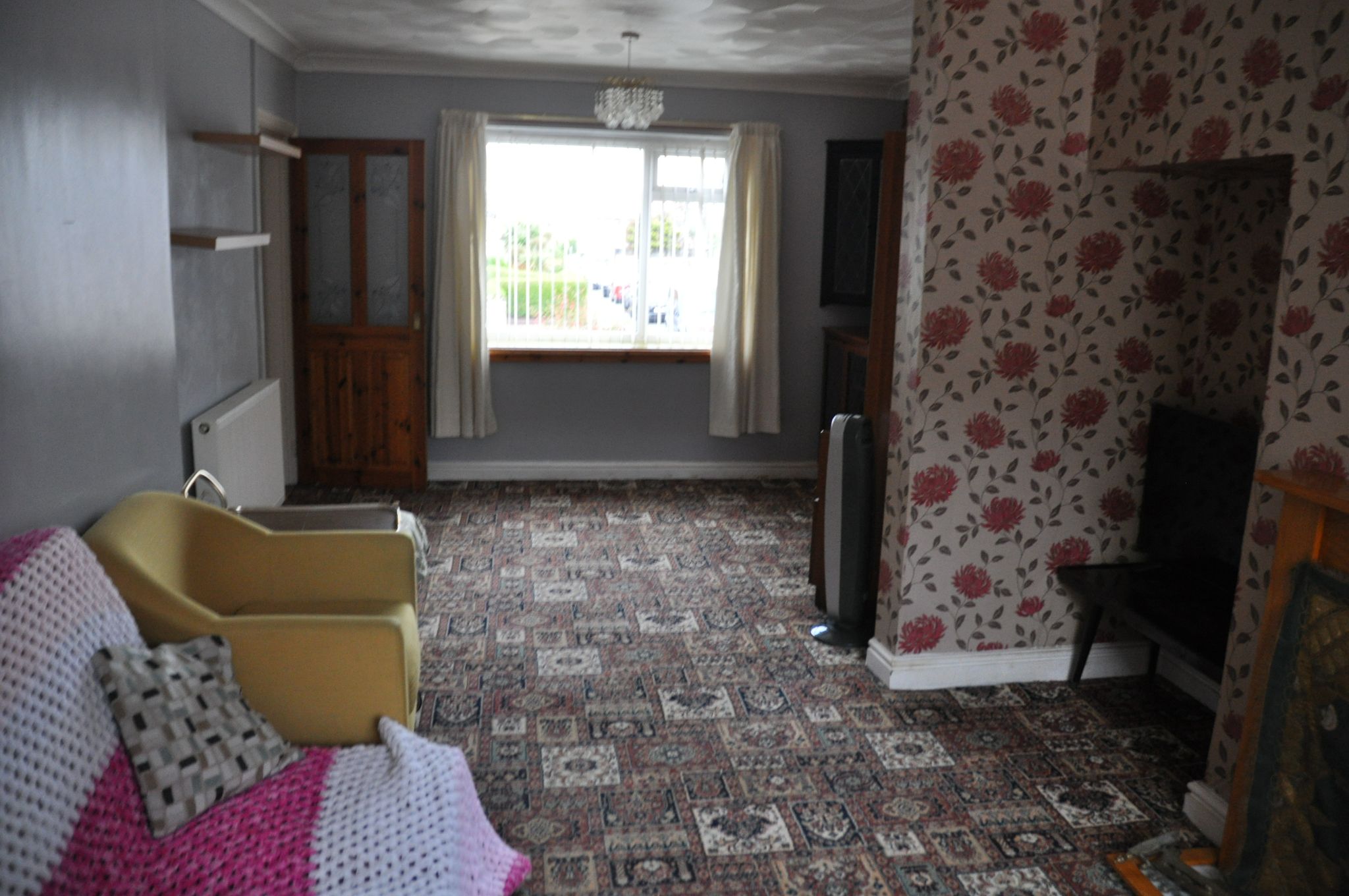 4 bedroom semi-detached house For Sale in Holyhead - Property photograph.