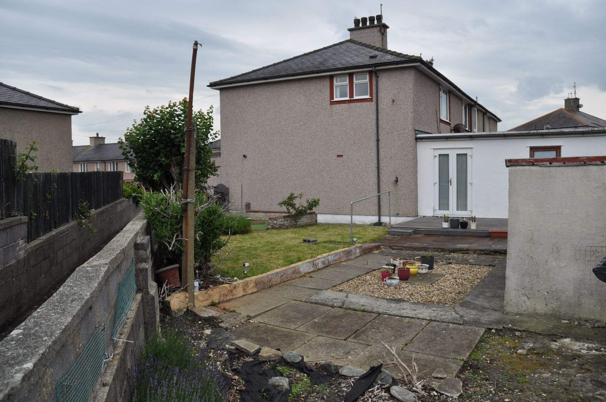 4 bedroom semi-detached house For Sale in Holyhead - Photograph 16.