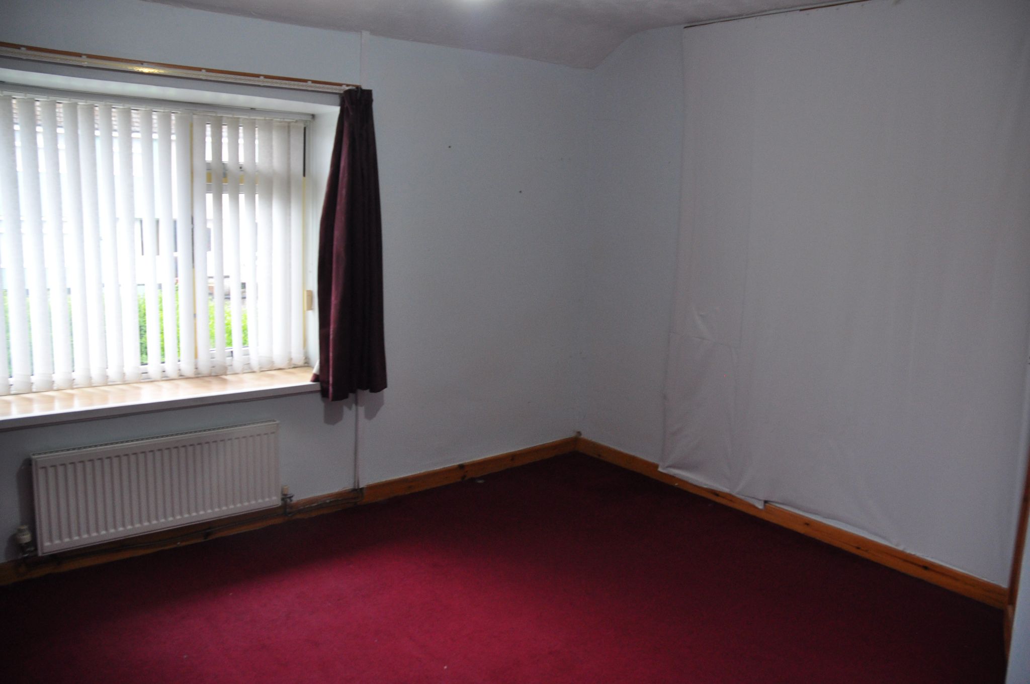 4 bedroom semi-detached house For Sale in Holyhead - Photograph 11.