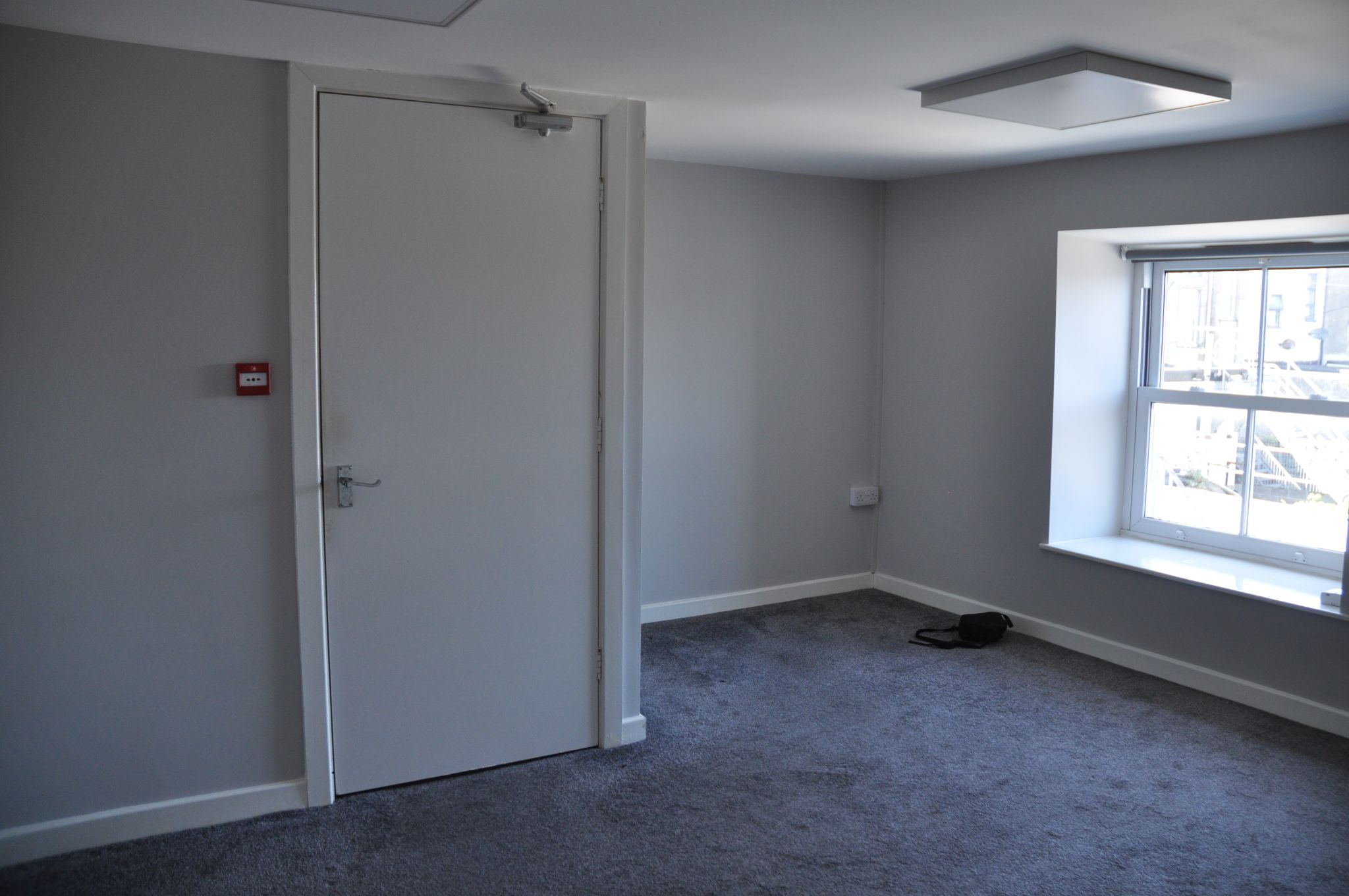 2 bedroom apartment flat/apartment Let in Holyhead - Photograph 2.