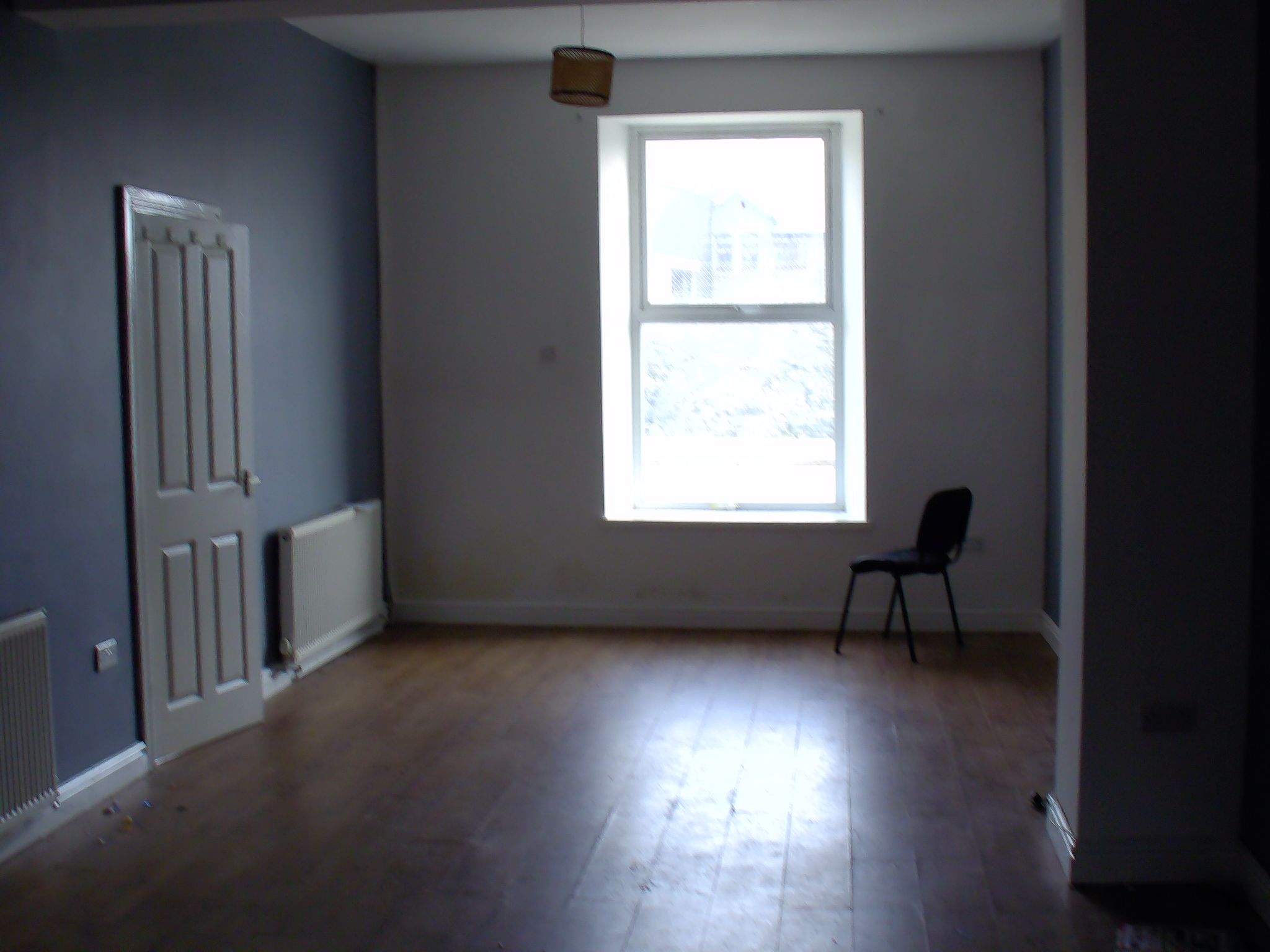 5 bedroom mid terraced house For Sale in Holyhead - Photograph 2.