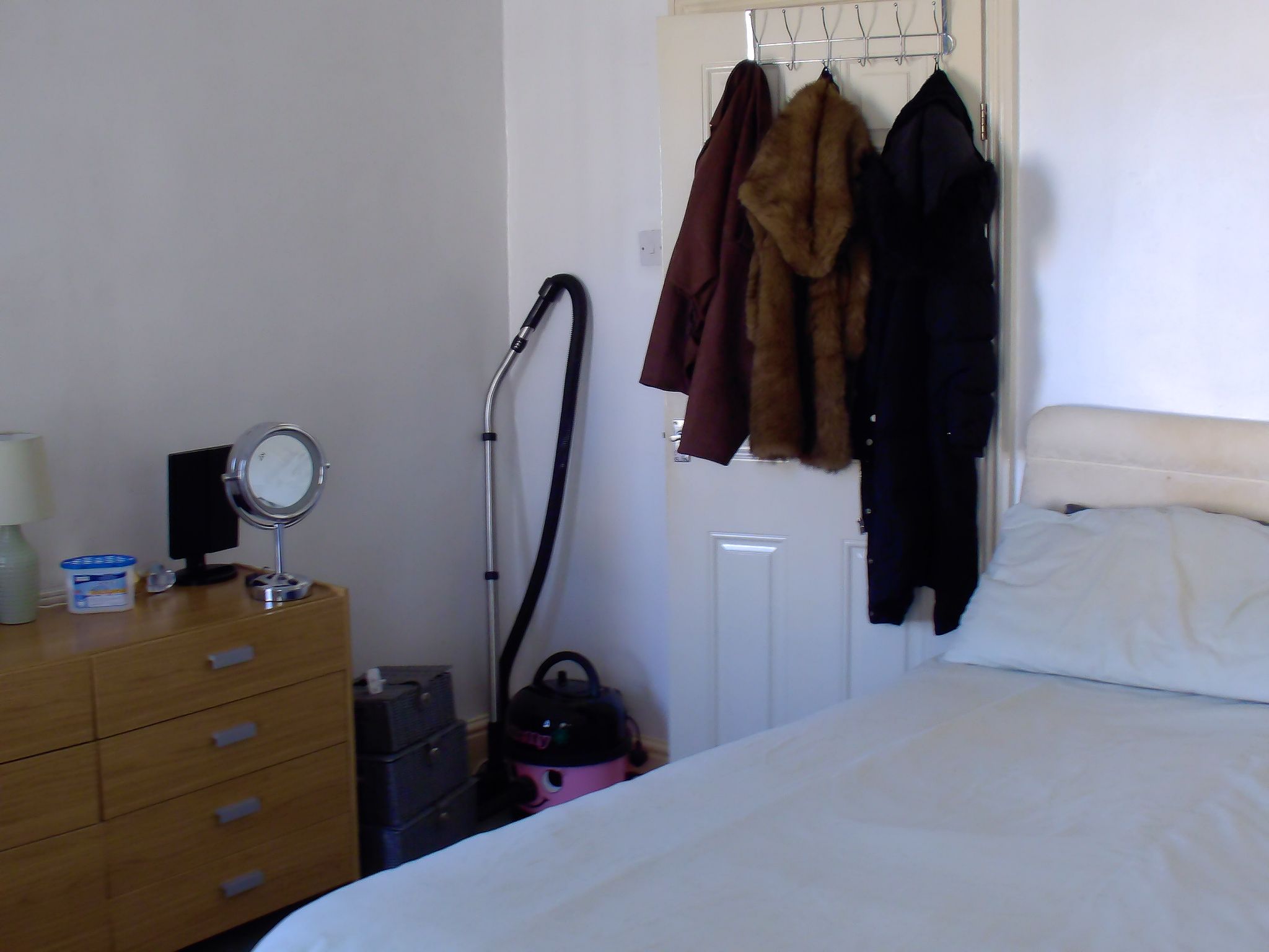 2 bedroom end terraced house Sale Agreed in Holyhead - Photograph 8.