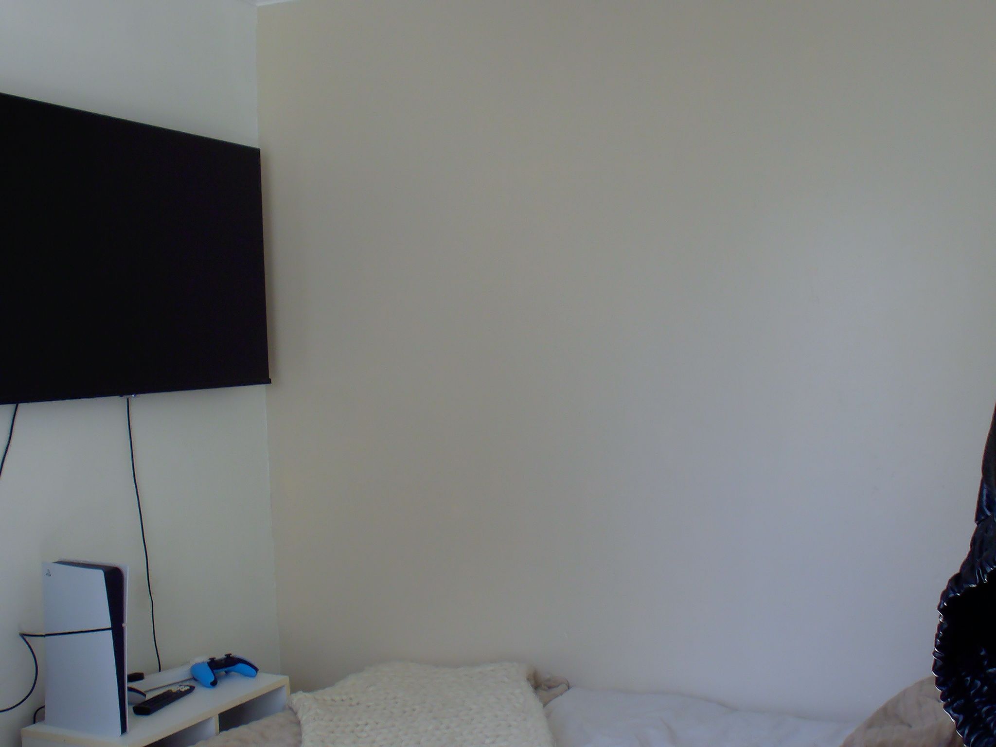 2 bedroom end terraced house Sale Agreed in Holyhead - Photograph 6.