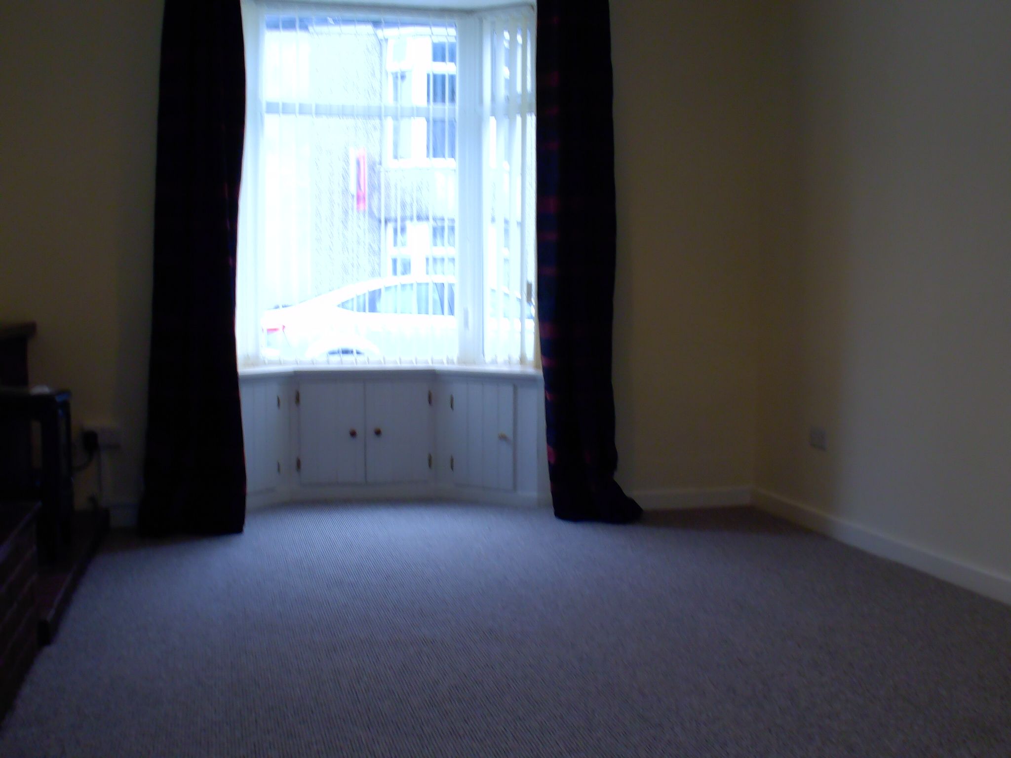 3 bedroom mid terraced house To Let in Holyhead - Property photograph.
