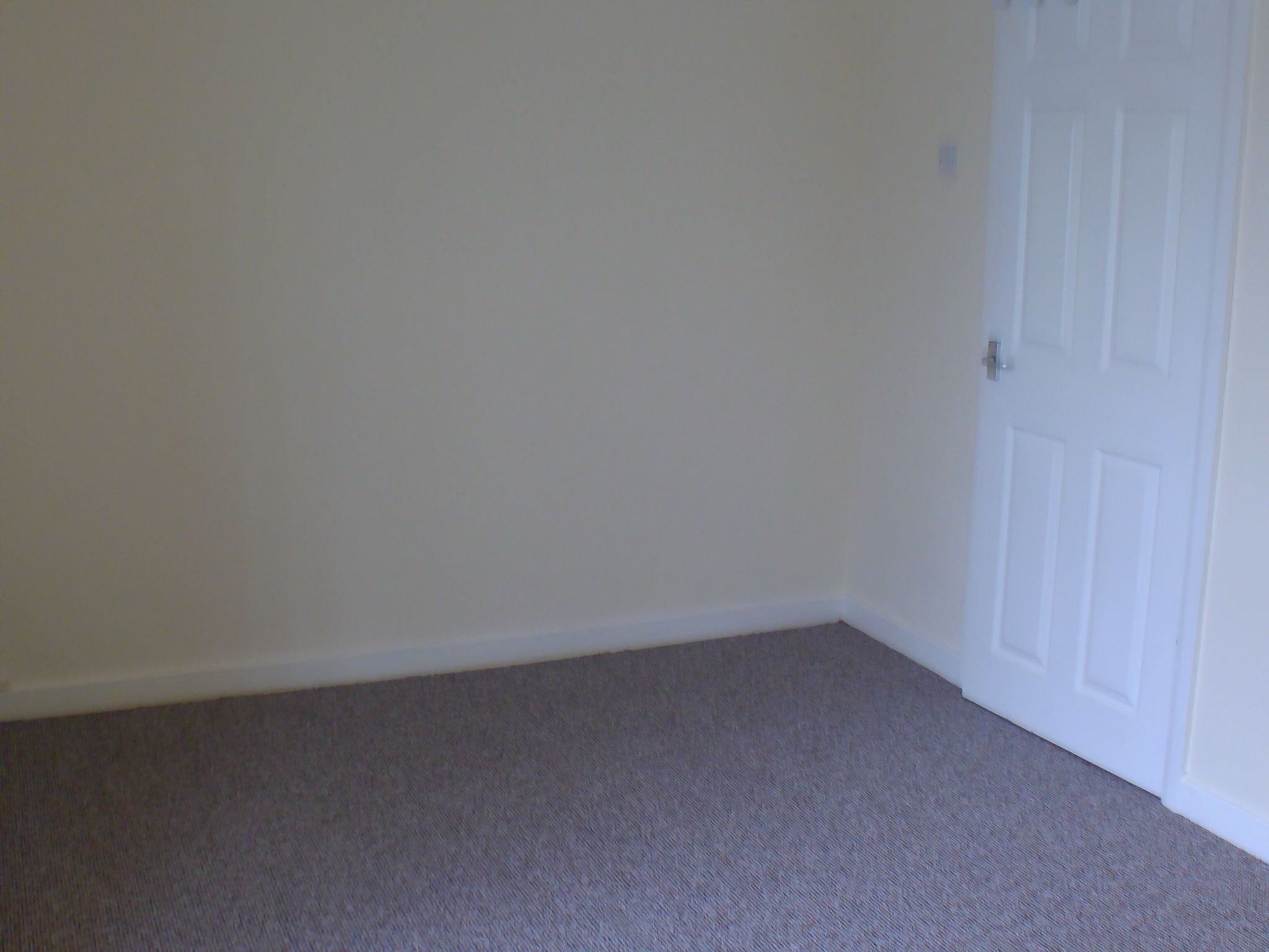 3 bedroom mid terraced house To Let in Holyhead - Photograph 11.