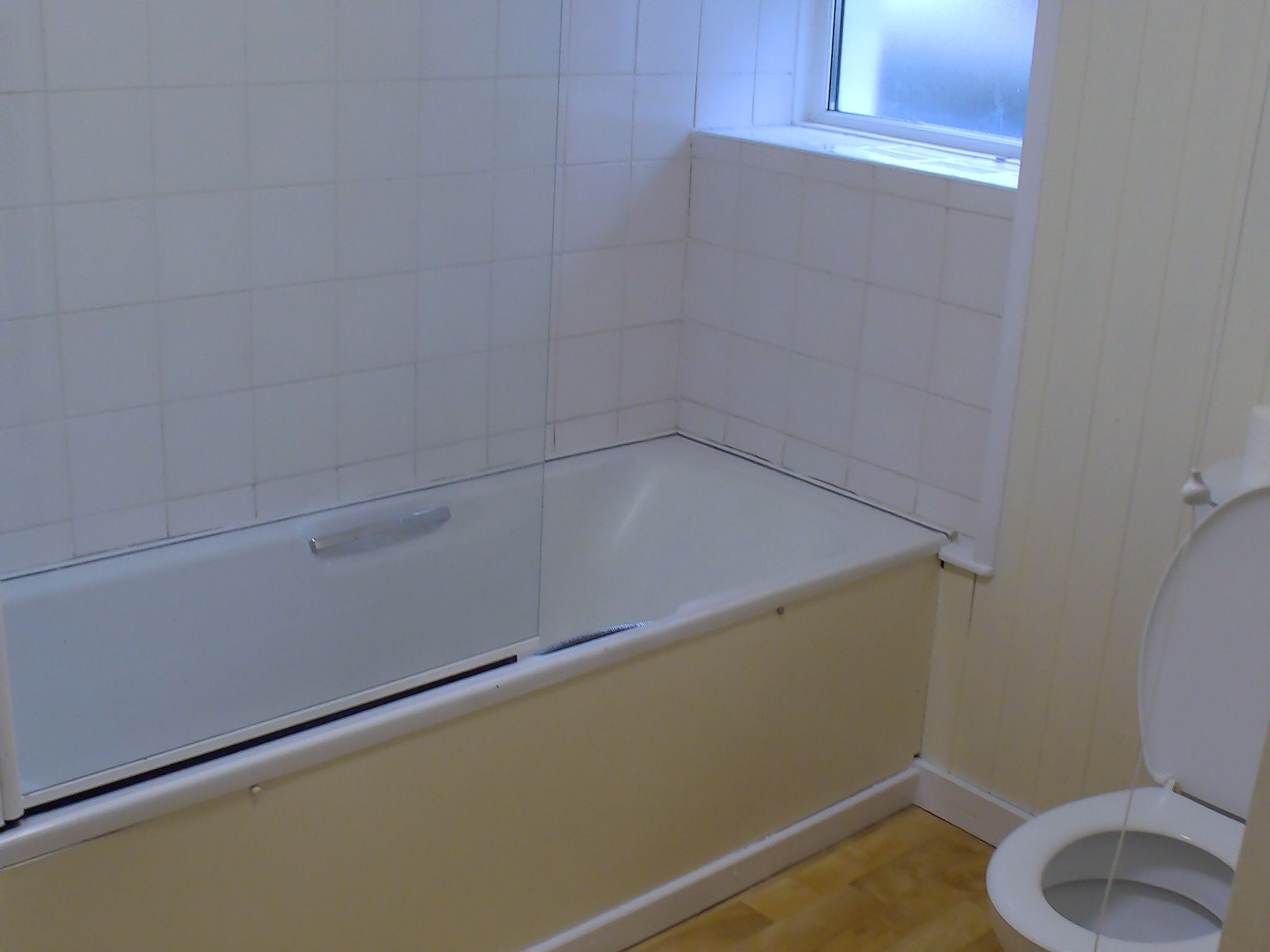 3 bedroom mid terraced house To Let in Holyhead - Photograph 6.