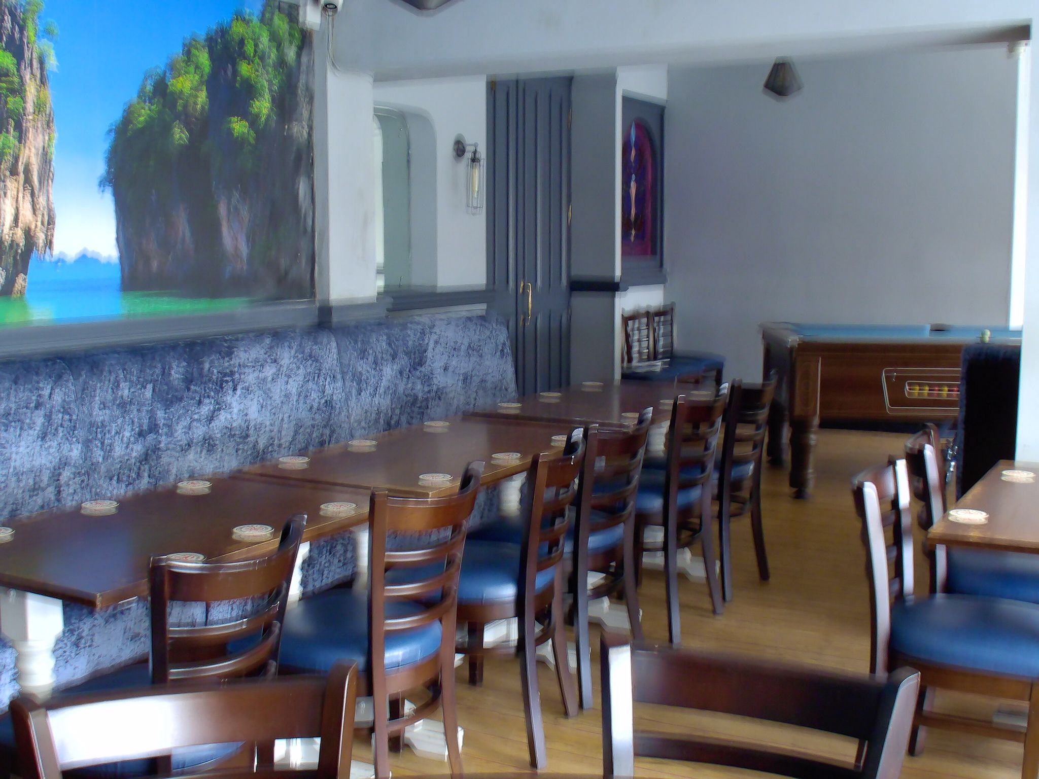 Public House To Let in Holyhead - Photograph 10.