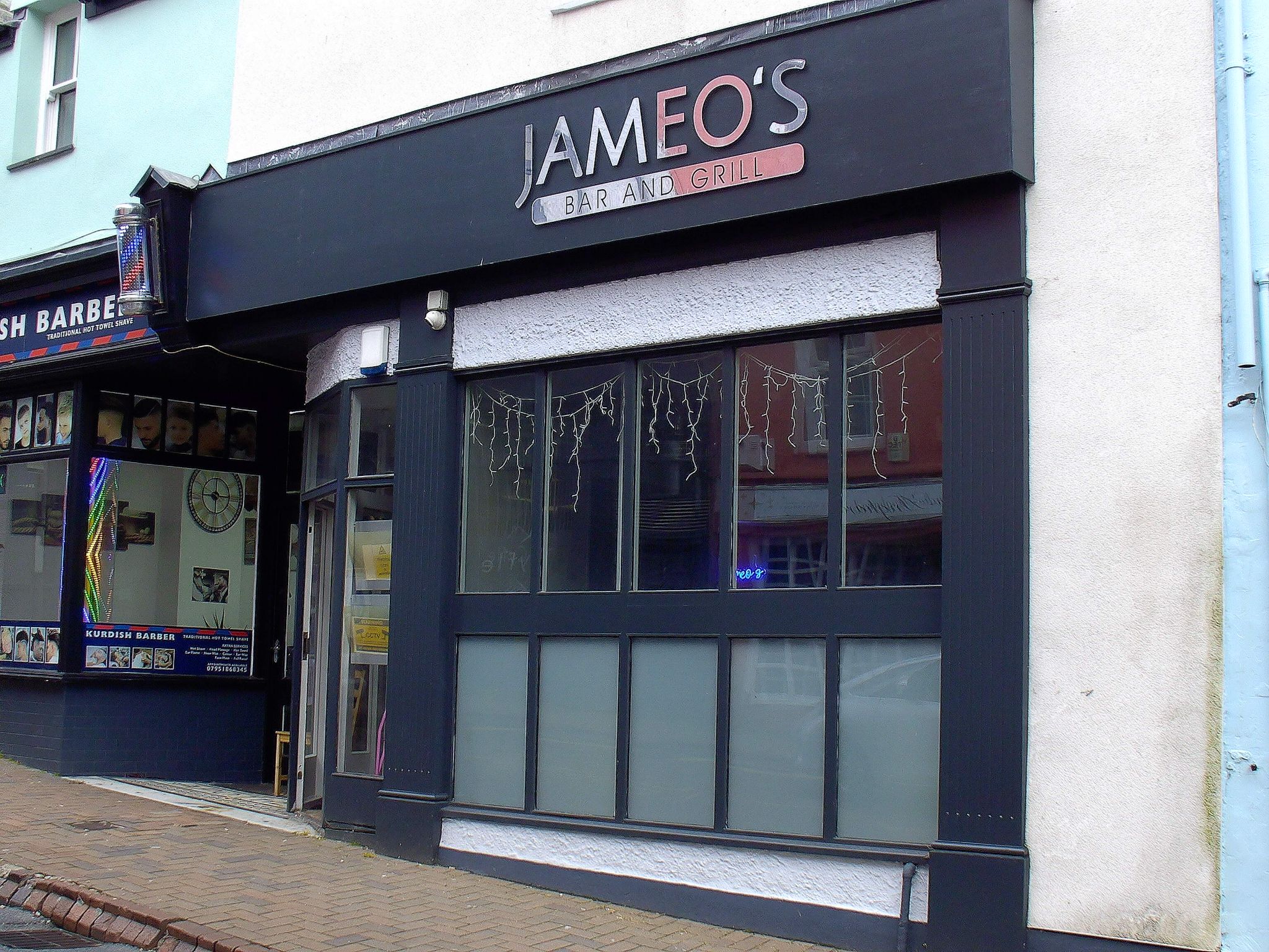 Public House To Let in Holyhead - Photograph 1.
