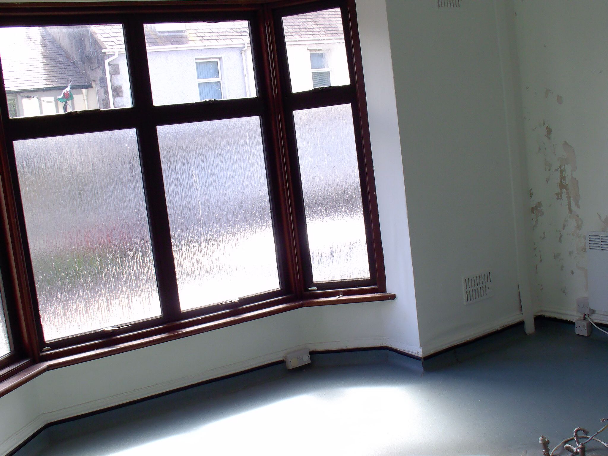 Commercial Property For Sale in Llangefni - Photograph 12.