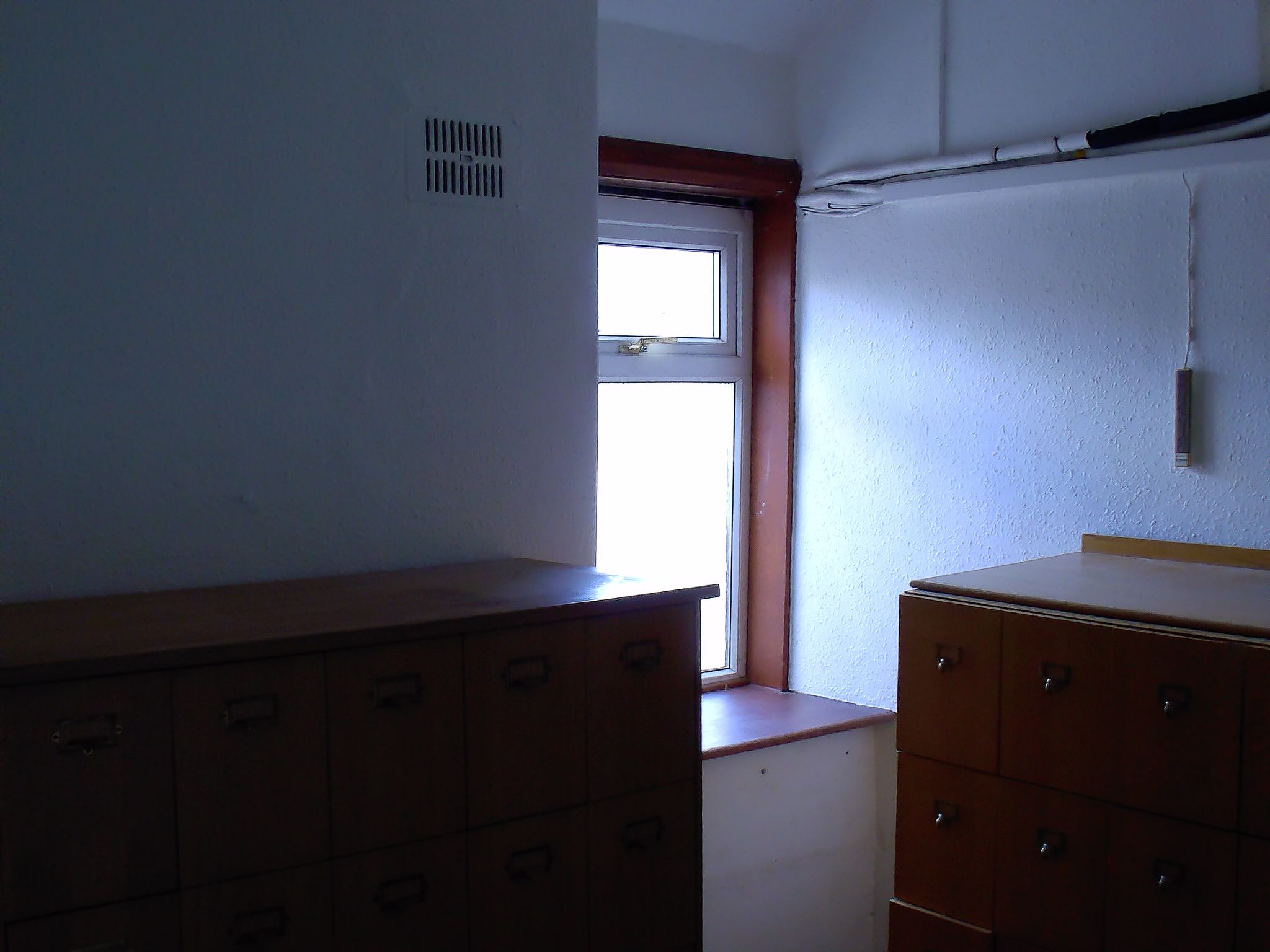 Commercial Property For Sale in Llangefni - Photograph 9.